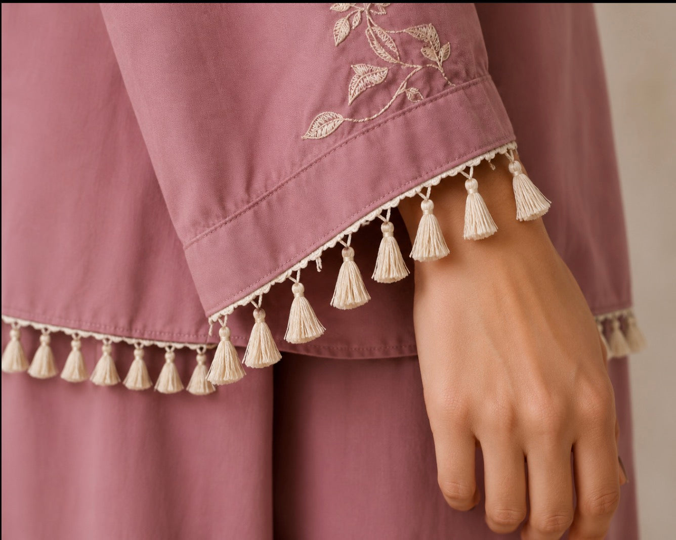Tassel Bloom Cord Set